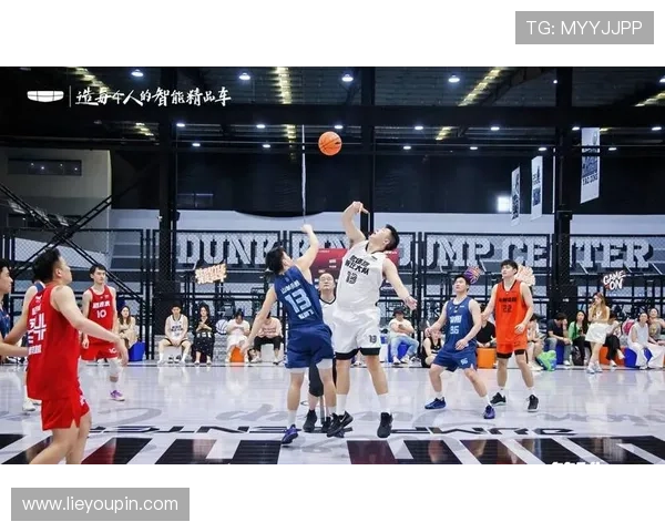 杭州篮球队在总决赛积分榜上以58分稳居第一名展现强大实力 杭州篮球队在总决赛积分榜上以58分稳居第一名展现强大实力